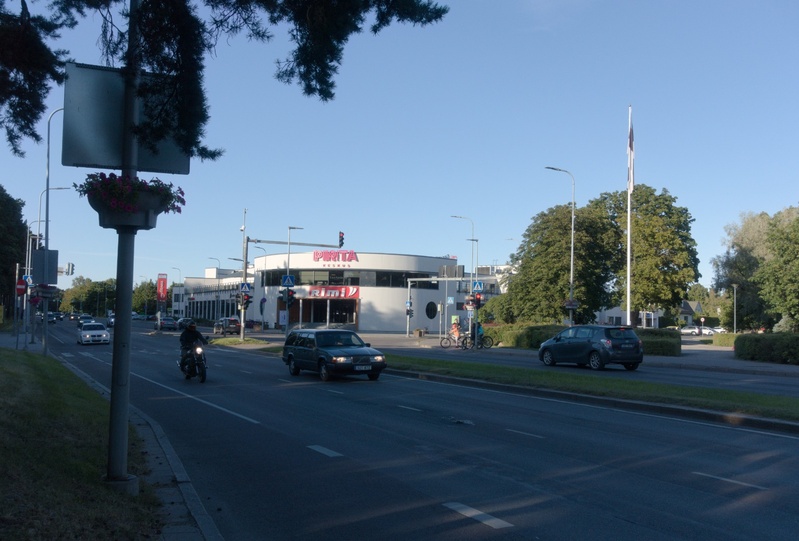 Tallinn. Merivälja ja Kloostrimetsa tee nurk rephoto
