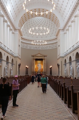 Kopenhaageni Maarja kiriku sisevaade. rephoto