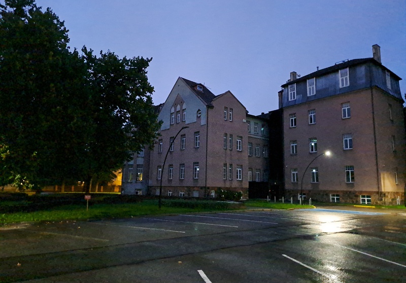 Tartu Ülikooli õigusteaduskonna hoone Juridicum Näituse tänavas. rephoto