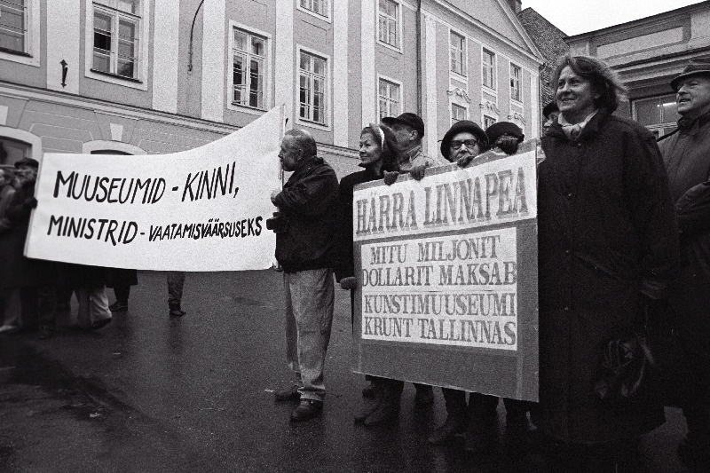 Kultuuritegelaste protestidemonstratsioon Toompeal.