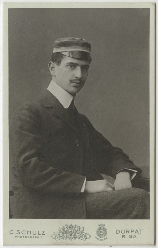 Pastor Rudolf Gurland tudengina, portreefoto