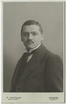 Pastor Arthur Kluck tudengina, portreefoto  duplicate photo