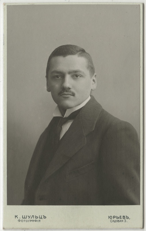Pastor Arthur Kluck tudengina, portreefoto
