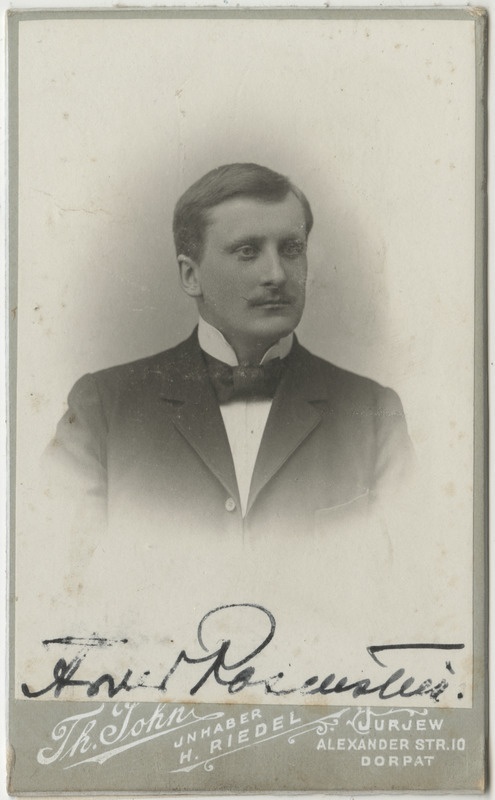 Järva-Jaani pastor Arved Rosenstein, portreefoto
