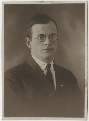 Pastor Gherdt von Rennenkampff tudengina, portreefoto  duplicate photo
