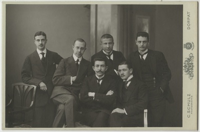 Usuteaduse Üliõpilaste Seltsi 22. novembril 1913 vastuvõetud liikmed koos akadeemiliste isadega, grupifoto  duplicate photo