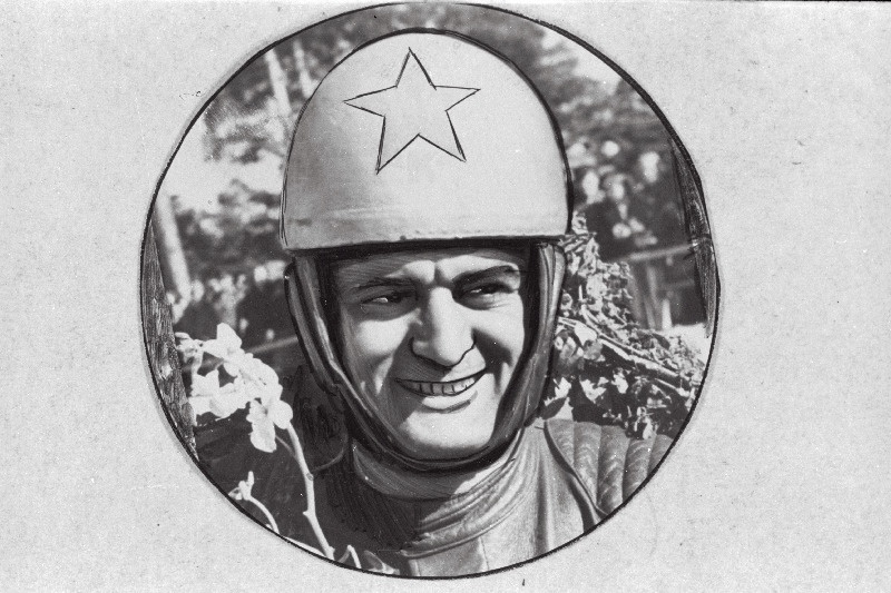 Nikolai Aivazov - motosportlane, 1955. aasta NSV Liidu meister ringrajasõidus 750 cm3 külgvankriga mootorrataste klassis.
