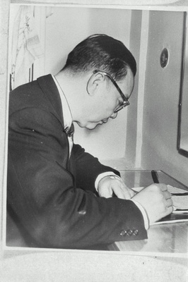 Šanghai muusikalise draamateatri direktor Tšou-Sin-Fan külaskäigul Tallinnas.  duplicate photo