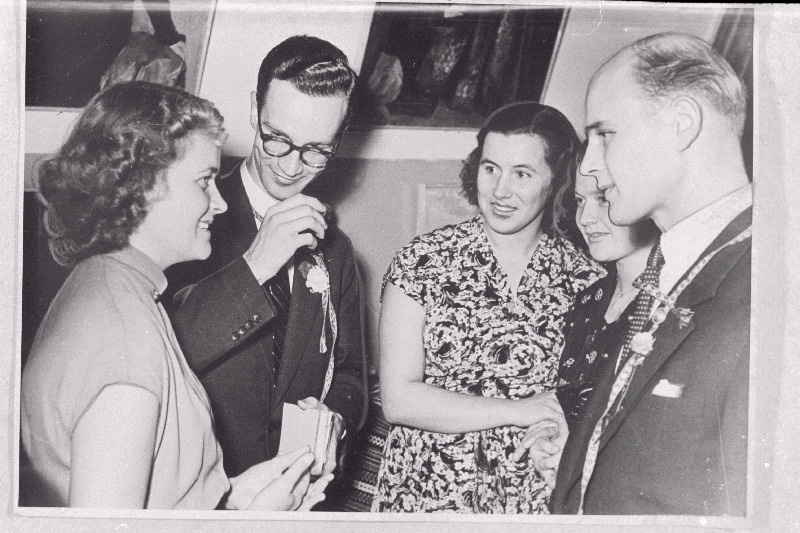 Soome üliõpilased külas Tallinna Pedagoogilise Instituudi üliõpilastel.