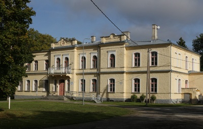 Residential house of the director of Kunda Cement Factory rephoto