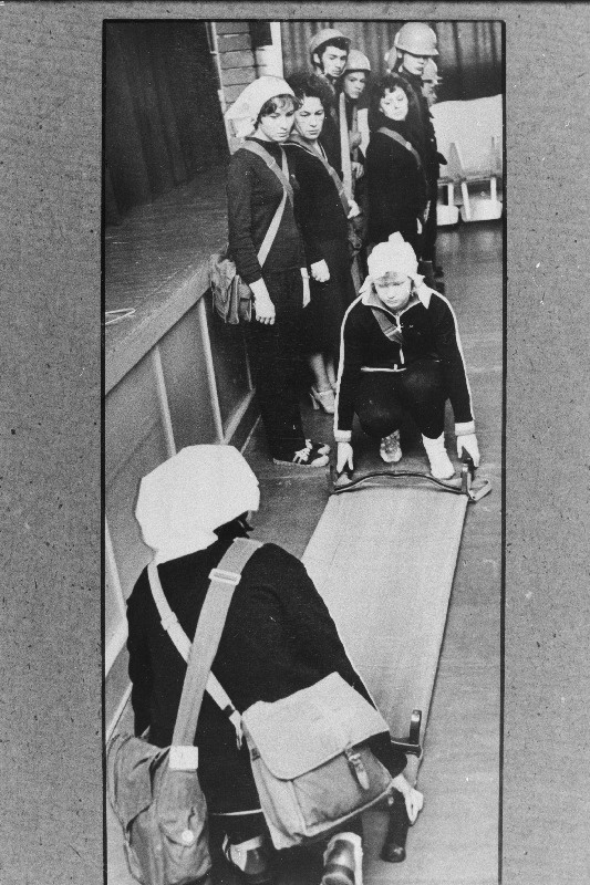 Tsiviilkaitseõppus Tallinna 53. Keskkoolis.