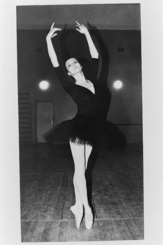 RAT "Estonia" baleriin Kaie Kõrb harjutamas.