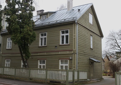 TÜ juubelipidustused 1982a. Maja Burdenko tn 61, siin asus D. Uljanovi kortermuuseum. rephoto