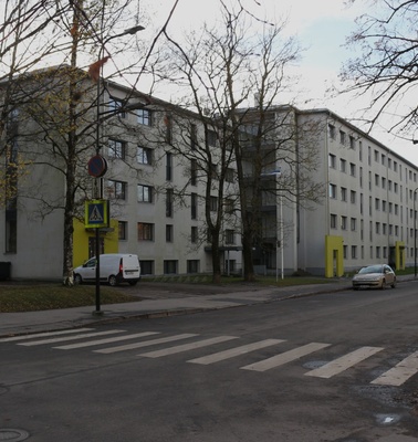 Tartu Riikliku Ülikooli ühiselamu rephoto