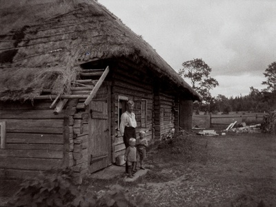 Jaagu talu vana taluhoone Palli külas.  duplicate photo