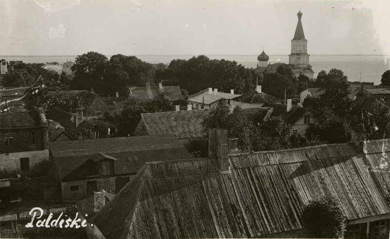 Vaade Paldiskile pritsimaja tornist.