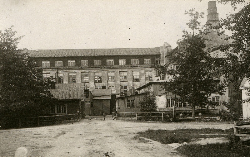 Kärdla kalevivabriku maa-ala.