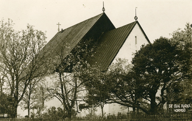 Vormsi Olavi kirik.