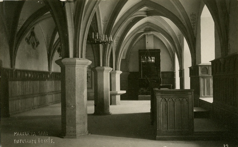 Maapäeva saal Kuressaare piiskopilinnuses.