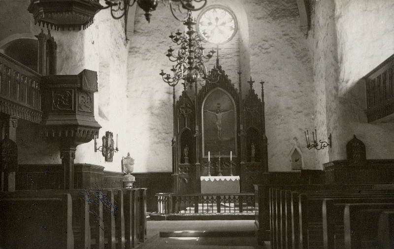 Suure-Jaani kiriku altari osa.