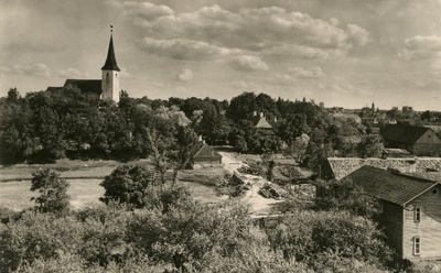 Vaade Suure-Jaani järvele, kirikule ja kirikumõisale.  duplicate photo
