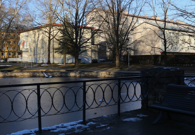 Theatre "Vanemuise" is a tiny park next to a small house, new houses on the back of Tiigi Street rephoto