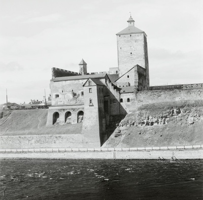 Narva, Hermanni kindlus  similar photo
