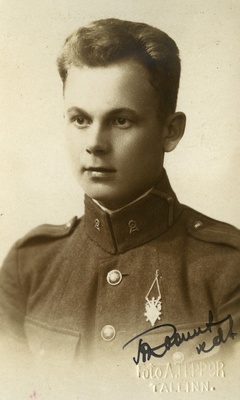 Sõjaväe Ühendatud Õppeasutused. Kadett August Roomet.  duplicate photo