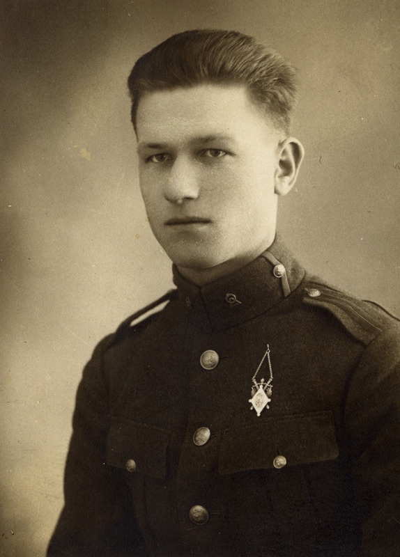 Sõjaväe Ühendatud Õppeasutused. Kadett.