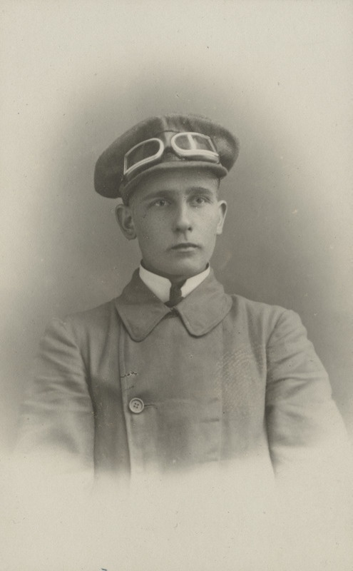 Artur Kaupmees, portreefoto