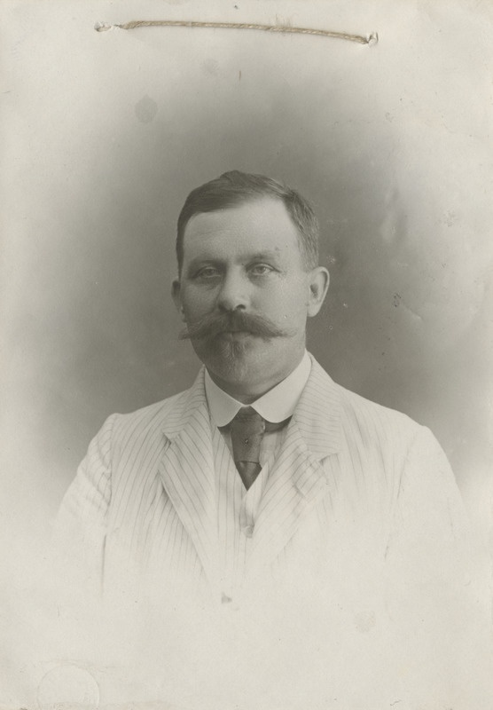 Adolf Reinhold Martinson, portreefoto