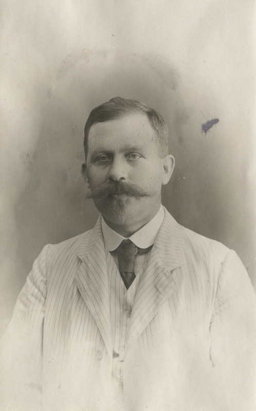 Adolf Reinhold Martinson, portreefoto