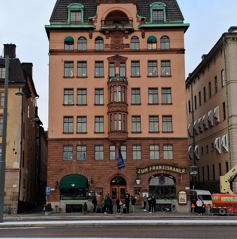 ZumFranziskaner - Quarteret Narcissus. Skeppsbron 44. Gamla Stan. rephoto