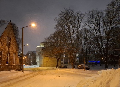 Vaade vanadele puuhoonetele Tisleri tänav 25, 23 ja 21. rephoto