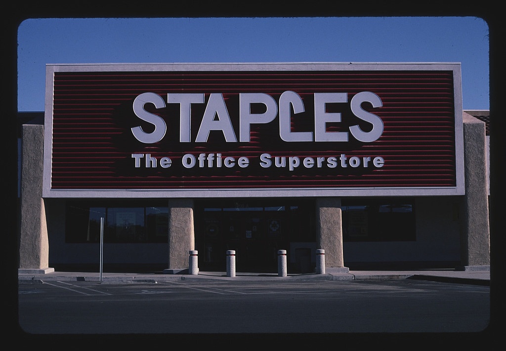 Staples, Yuma, Arizona (LOC)