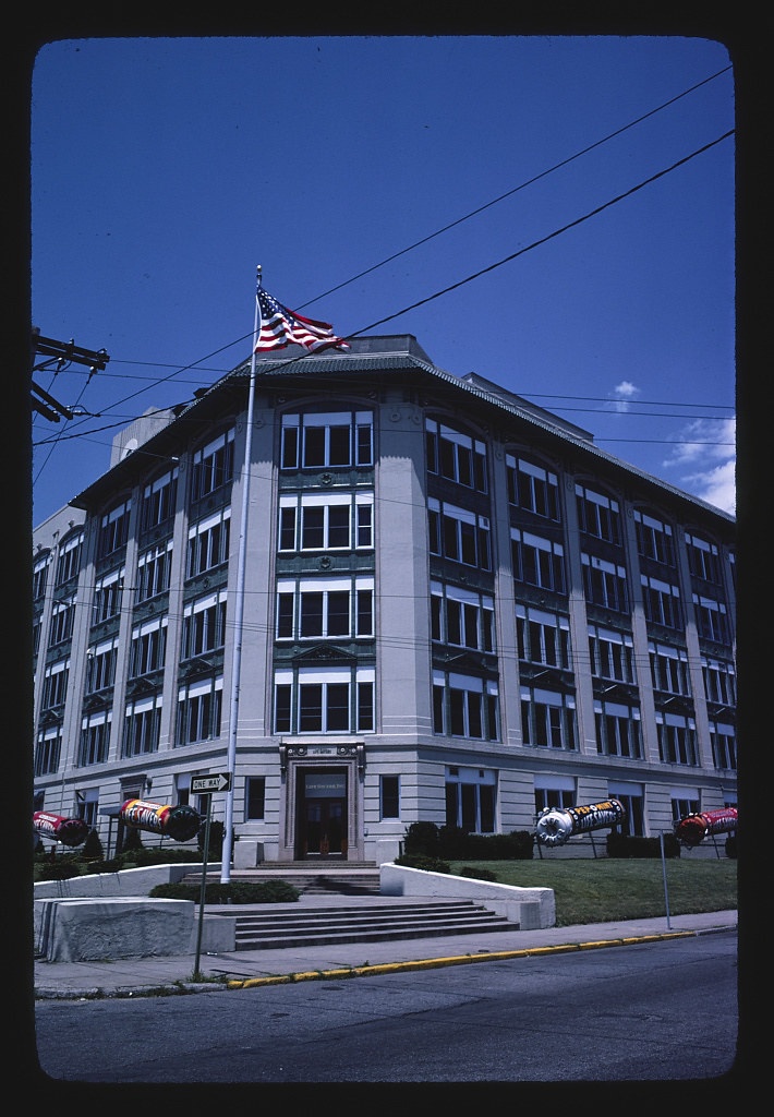 Lifesaver factory, Port Chester, New York (LOC)
