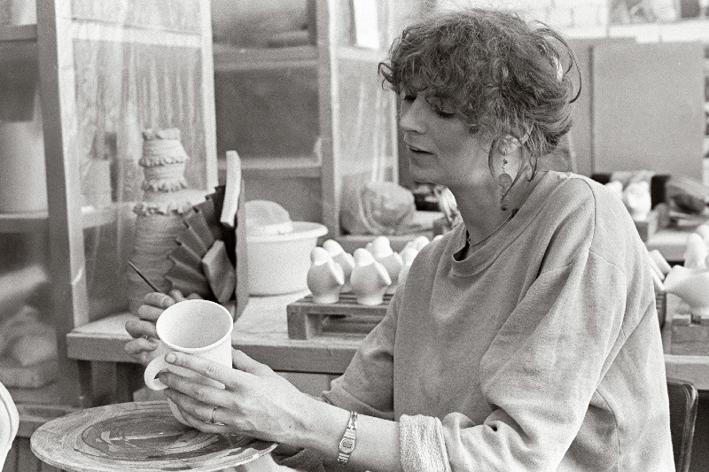 Tallinna Ehituskeraamika Tehase kunstnik Kadri Kaerma.