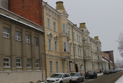 Tartu Riikliku Ülikooli Ühiselamu Tiigi tänaval rephoto