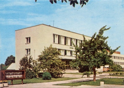 Postcard. Haapsalu administrative building and printing house.  duplicate photo