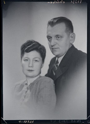 Abielupaar Märtson.  duplicate photo