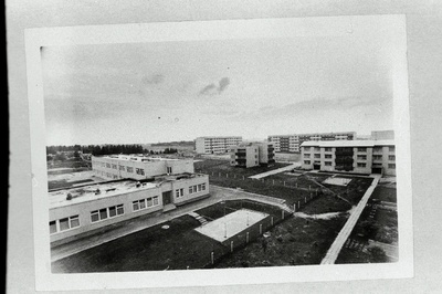 Vaade Laari ja Tähe tänava elamukvartalile Jõgeval.  duplicate photo