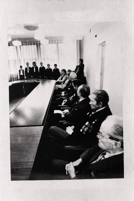 Suure Isamaasõja veteranid Jõgeva rajooni vabastamise 42. aastapäeva eel vastuvõtul EKP Jõgeva Rajoonikomitees.  duplicate photo