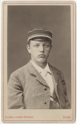 Korporatsioon "Estonia" liige Adrian Arronet, portreefoto  duplicate photo