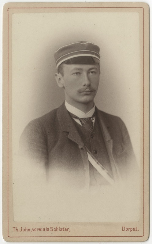 Korporatsioon "Estonia" liige Artur Hoffmann, portreefoto