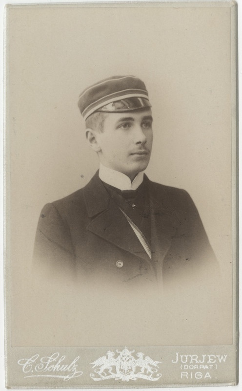 Korporatsioon "Estonia" liige Arved von Brasch, portreefoto