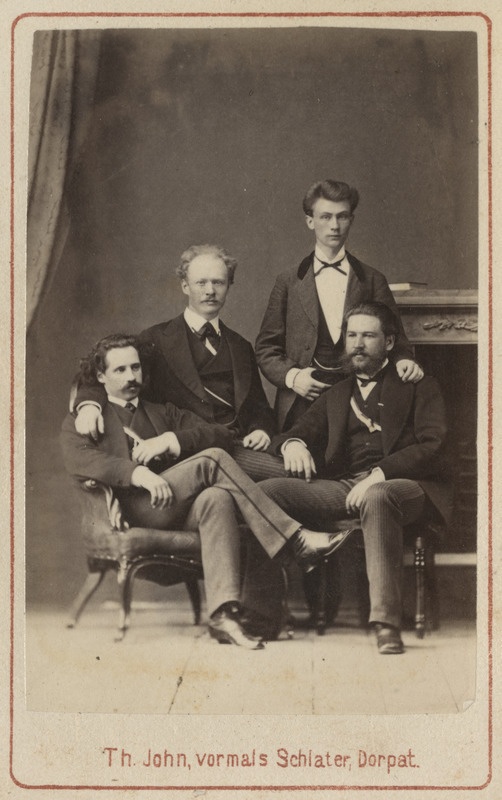Korporatsioon "Estonia" kvarteti liikmed Ernst Hörschelmann (1.tenor), Friedrich Veh (2.tenor), William Frey (2.bass) ja Adolf Bergmann (1.bass), grupifoto