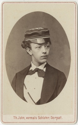 Arvatavasti korporatsioon "Estonia" liige Alexander von Tritthoff, portreefoto  duplicate photo