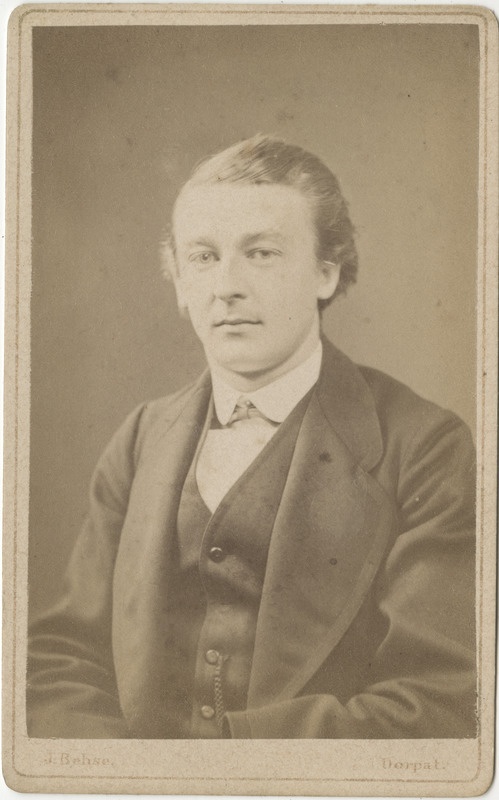 Korporatsioon "Estonia" liige Leonidas Smirnow, portreefoto