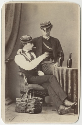 Arvatavasti korporatsioon "Estonia" liikmed Bronislaw von Guzkowski ja Karl Riesenkampff, grupifoto  duplicate photo