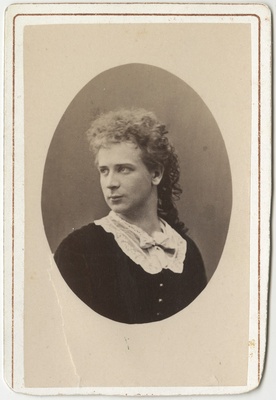 Korporatsioon "Estonia" liige Konstantin Winkler rebasteatrikostüümis, portreefoto  duplicate photo